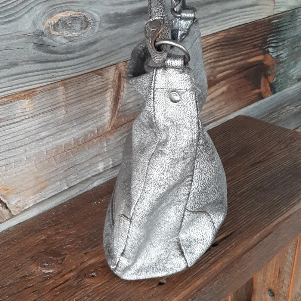 FRYE Melissa Leather Hobo/Shoulder/Crossbody Bag .. Silver